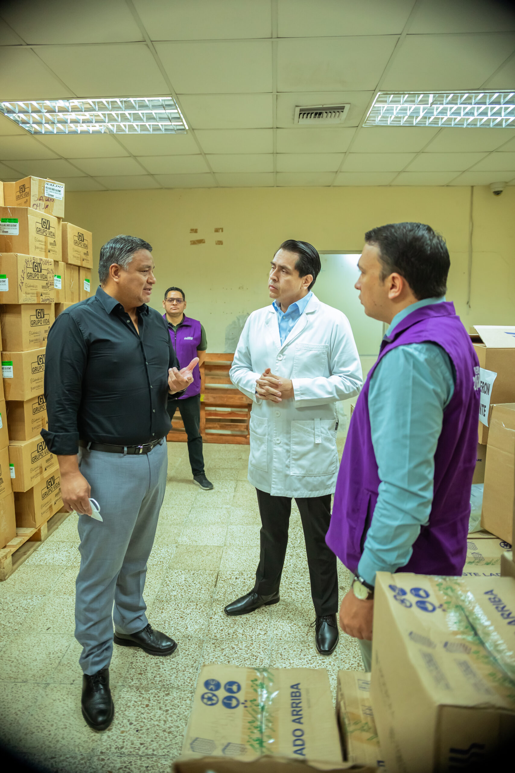 Gobernador del Guayas verificó abastecimiento de medicamentos e insumos en el Hospital del Niño Francisco de Icaza Bustamante