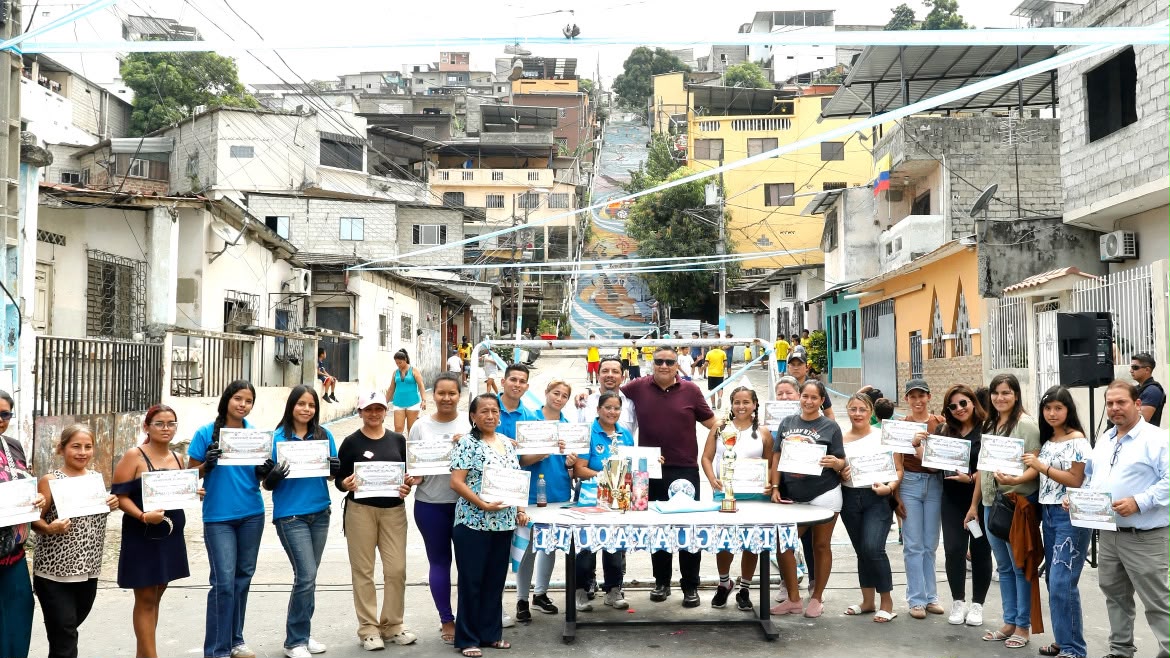 Fiesta en los Barrios reunió a decenas de familias de Mapasingue Este para celebrar los 491 años de Guayaquil