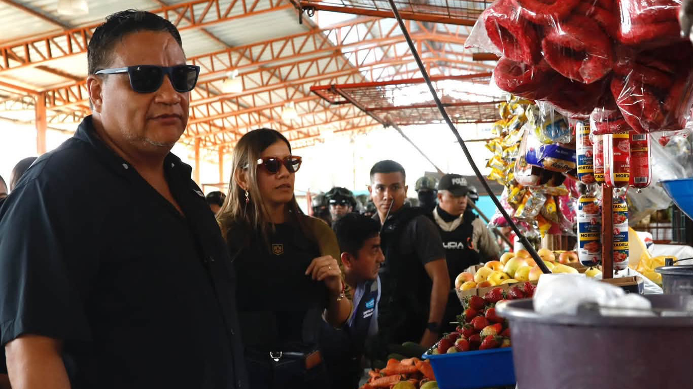 GOBERNACIÓN DEL GUAYAS DESPLIEGA CONTROLES DE PRECIO, PESO Y CALIDAD EN MERCADOS DE LA PROVINCIA